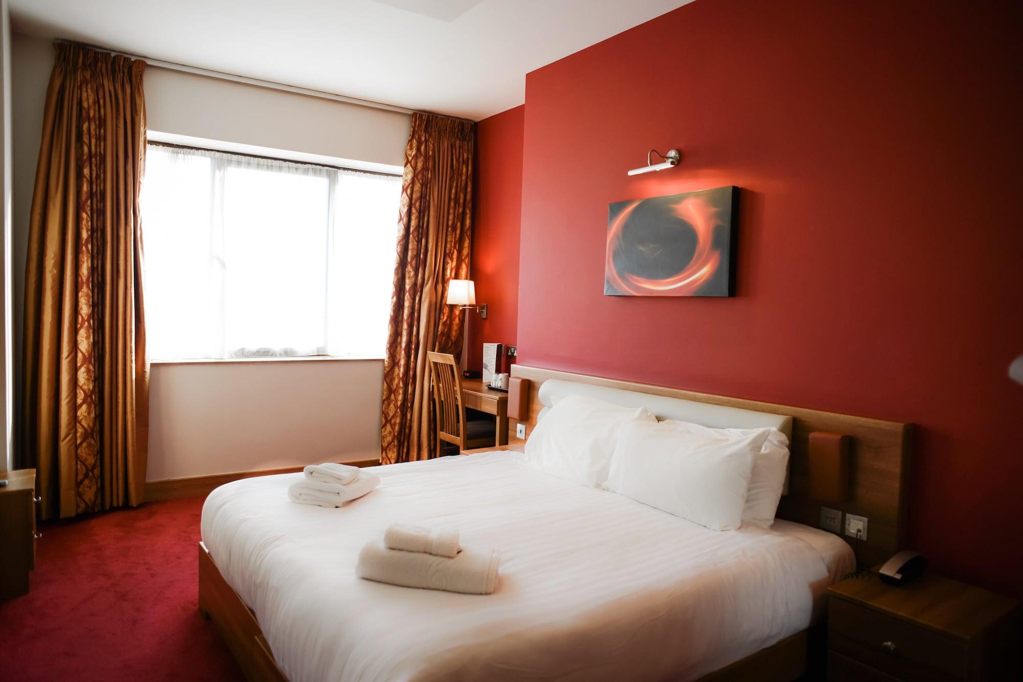 Airlink Hotel Хейс Экстерьер фото