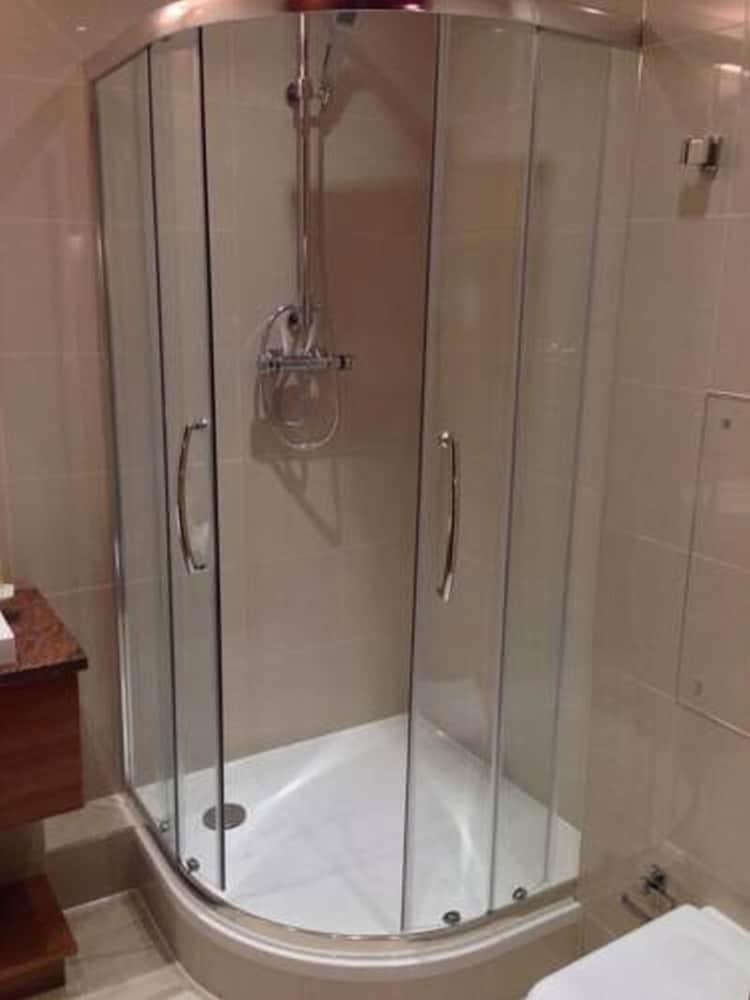 Airlink Hotel Хейс Экстерьер фото