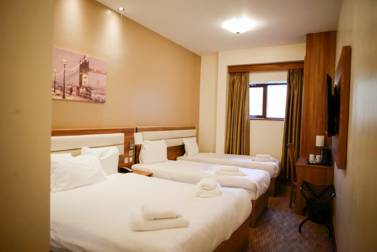 Airlink Hotel Хейс Экстерьер фото